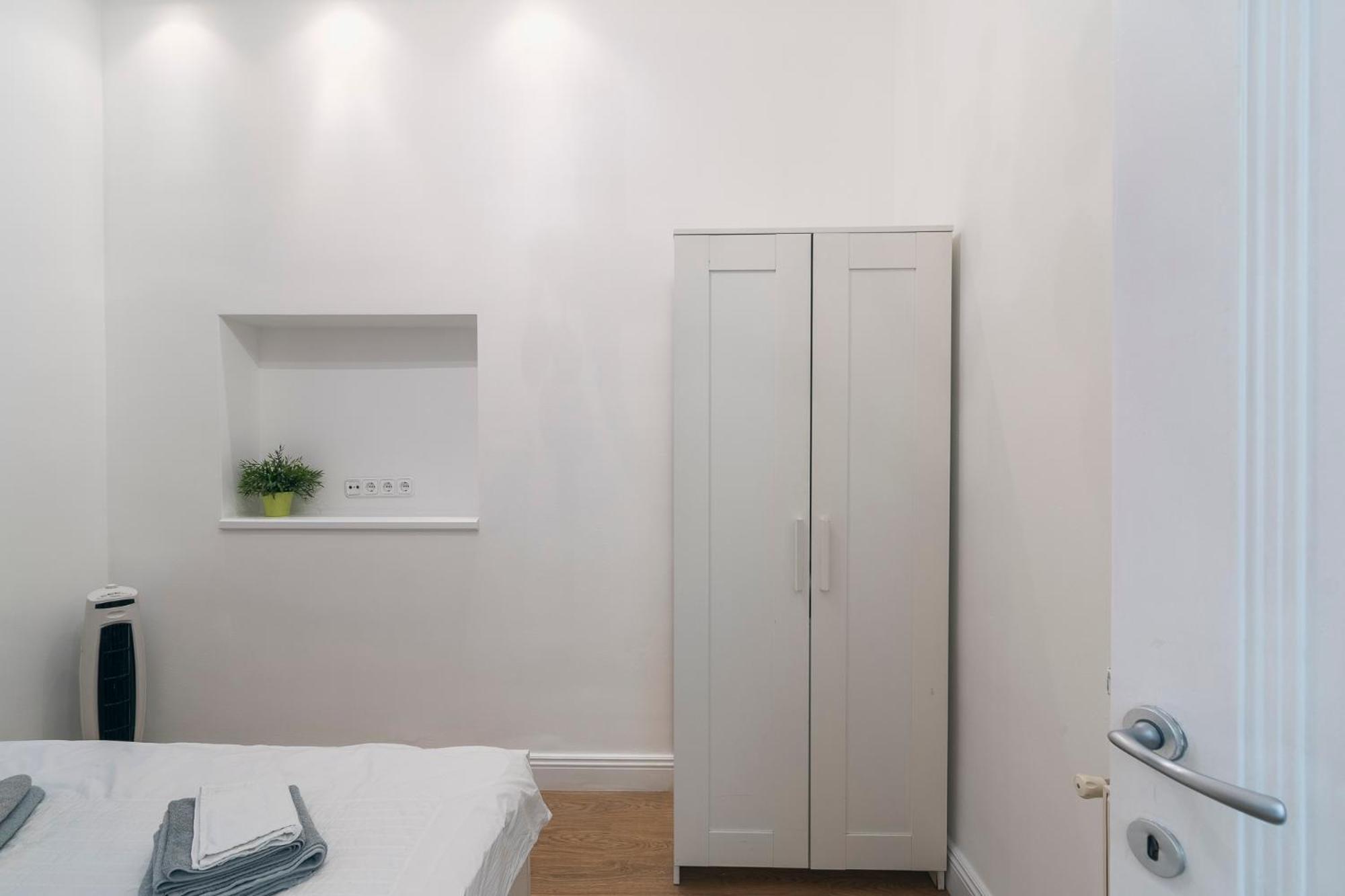 Ruin Bar 2 Bedroom 1.5 Bath Apt. Sleeps 6 Apartman *