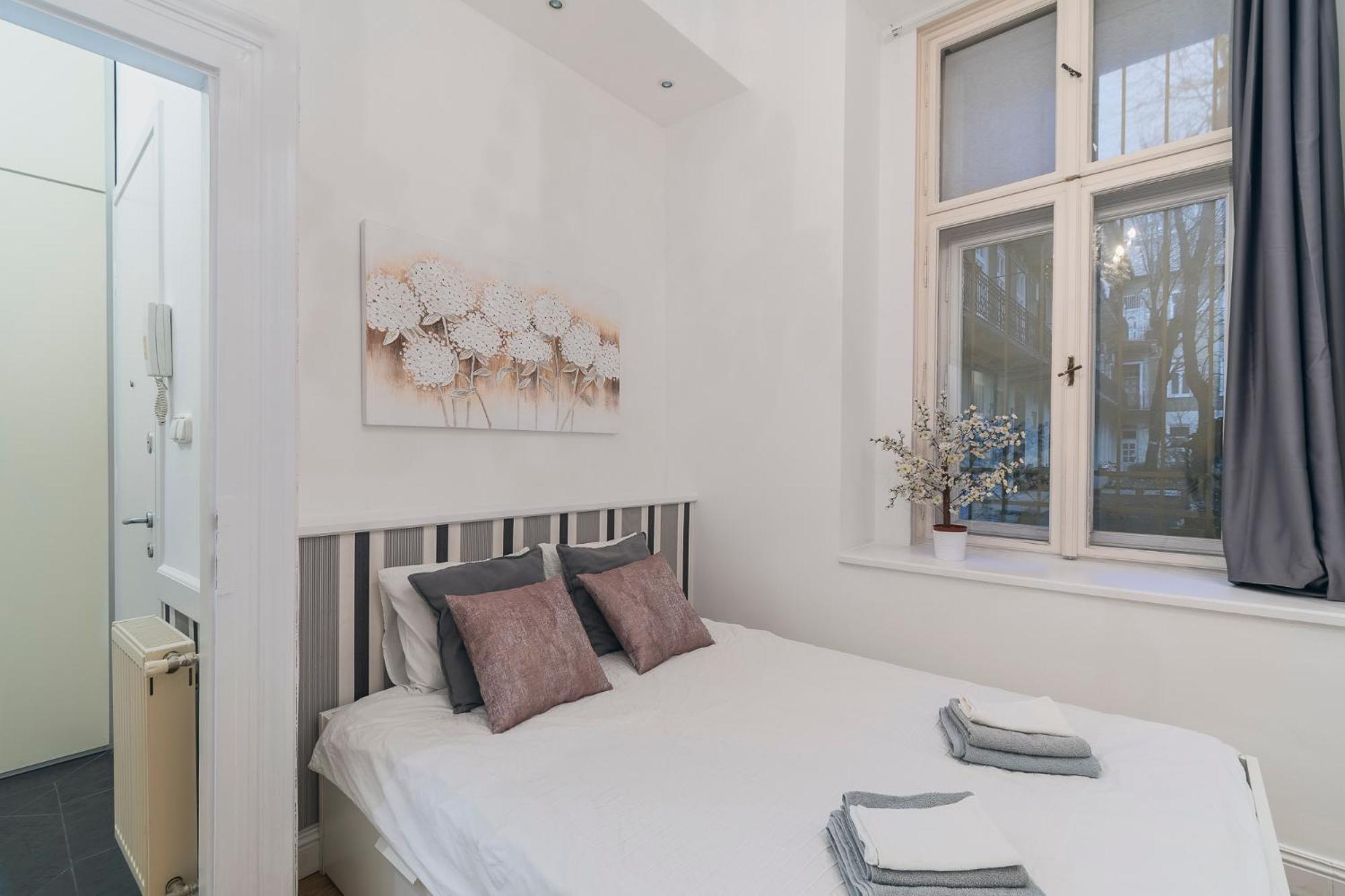 Ruin Bar 2 Bedroom 1.5 Bath Apt. Sleeps 6 Apartman